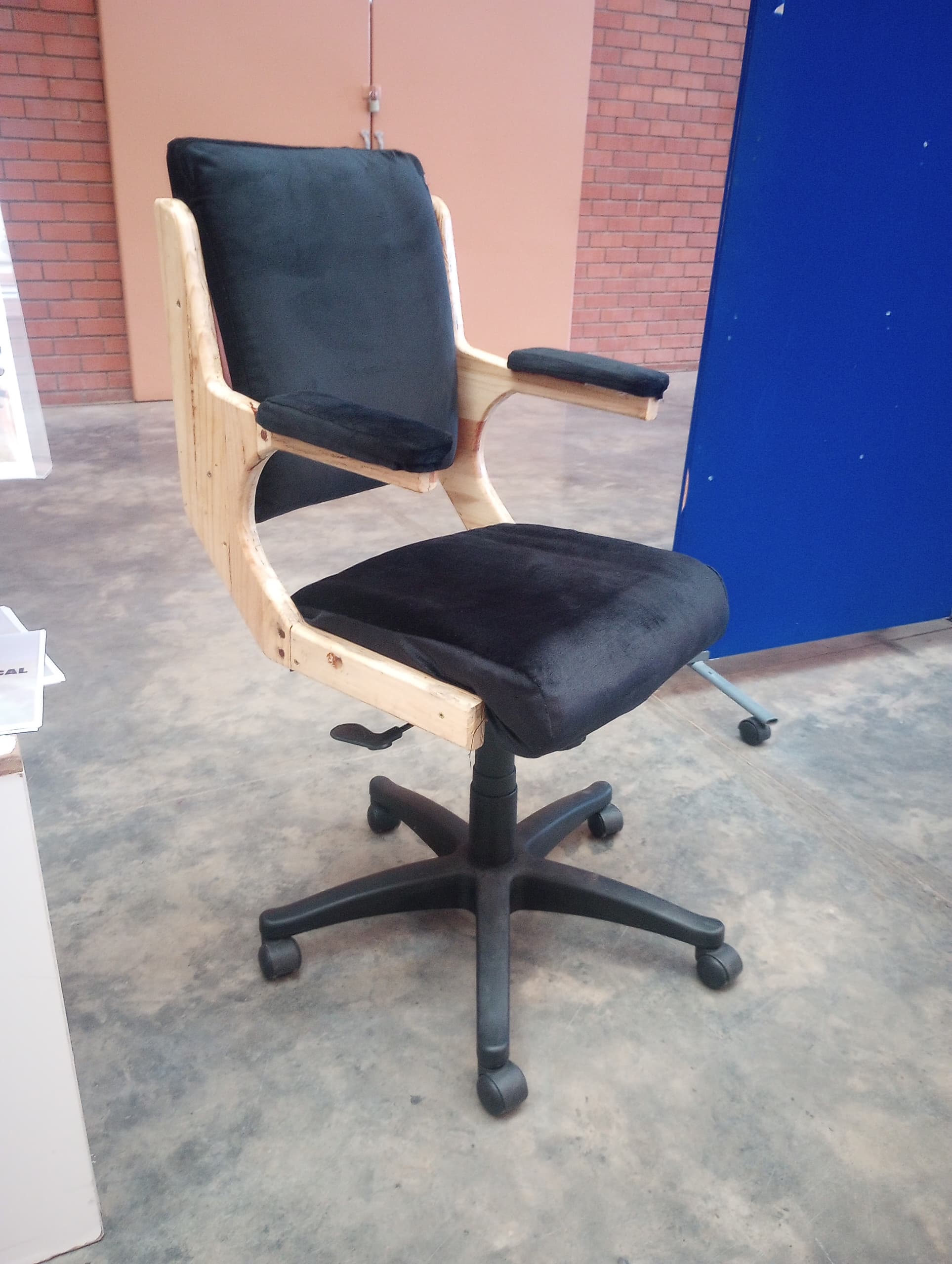 Khaya Task Chair